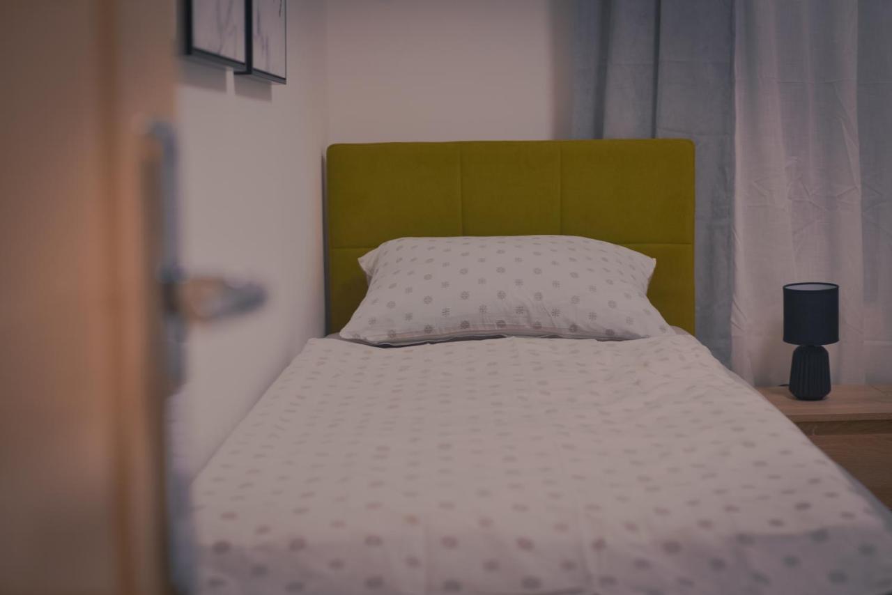 Ferienwohnung Mila Apartman Ðakovo Exterior foto